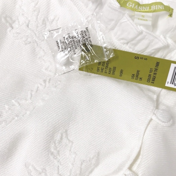 NWT GIANNI BINI Front Button Embroidered Dress - Picture 8 of 8